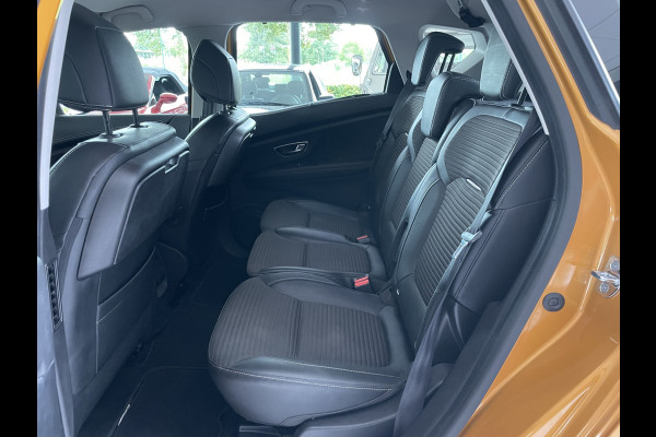 Renault Scénic 1.2 TCe Intens Airco - Cruise control - Parkeersensoren voor en achter - Navigatiesysteem - Lederen/stof bekleding - Mistlampen voor - Stuur multifunctioneel