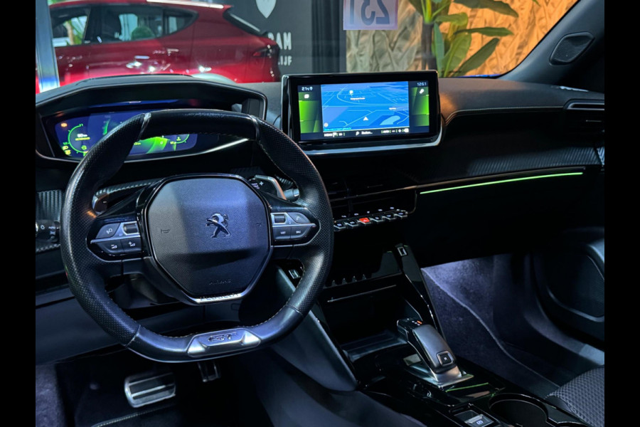 Peugeot 2008 1.2 PureTech GT-Line Garantie Trekhaak CarPlay 360 Camera Blindspot Sfeer Cruise Lane Led Dab Navi Clima Rijklaar