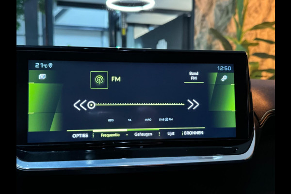 Peugeot 2008 1.2 PureTech GT-Line Garantie Trekhaak CarPlay 360 Camera Blindspot Sfeer Cruise Lane Led Dab Navi Clima Rijklaar