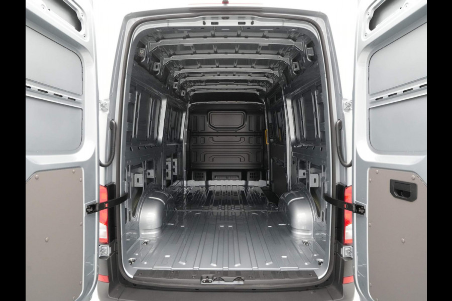 Volkswagen Crafter 2.0 TDI 103kW 140PK GVW 3.5T WB 3640mm L3H3 Exclusive AUT Volkswagen Crafter 2.0 TDI 103kW 140PK GVW 3.5T WB 3640mm L3H3 Exclusive AUT