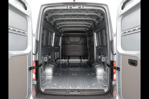 Volkswagen Crafter 2.0 TDI 103kW 140PK GVW 3.5T WB 3640mm L3H3 Exclusive AUT Volkswagen Crafter 2.0 TDI 103kW 140PK GVW 3.5T WB 3640mm L3H3 Exclusive AUT