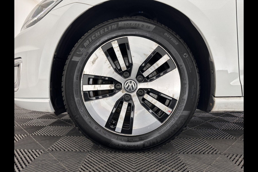 Volkswagen e-Golf (SOH-86%) Aut. *HEAT-PUMP | LUXURY-LEATHER | FULL-LED | NAVI-FULLMAP | CAMERA | HEATED-SPORTSEATS | ECC | CCS-FASTLOADER | PDC | CARPLAY | CRUISE | 16''ALU*
