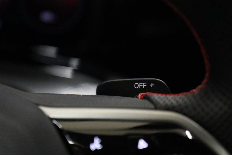 Volkswagen Golf 2.0 TSI GTI CLUBSPORT /PANO/NAVI/DODEHOEK/LANEASSIST/ACC/CAM/CARPLAY/IQ-LIGHT/VOLL