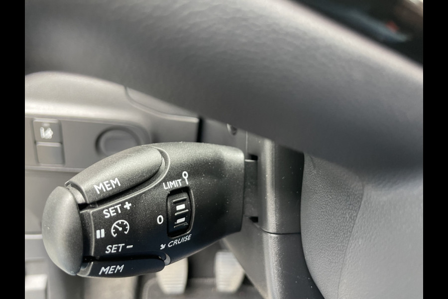 Citroën C3 1.2 PureTech S&S Live Airco - Cruise control - Rijstrooksensor -