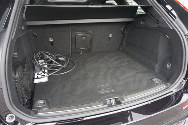 Volvo XC60 350PK T6 AWD Black Edition TREKHAAK | 360° CAMERA | SCHUIFDAK!