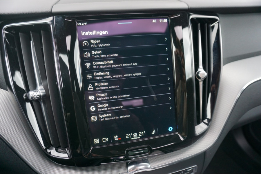 Volvo XC60 350PK T6 AWD Black Edition TREKHAAK | 360° CAMERA | SCHUIFDAK!