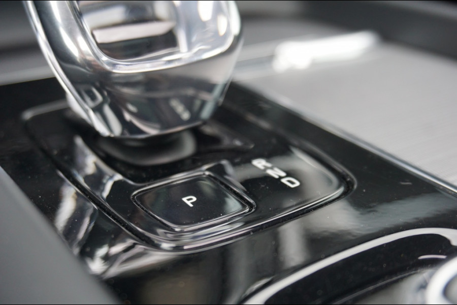 Volvo XC60 350PK T6 AWD Black Edition TREKHAAK | 360° CAMERA | SCHUIFDAK!