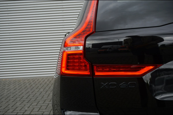 Volvo XC60 350PK T6 AWD Black Edition TREKHAAK | 360° CAMERA | SCHUIFDAK!