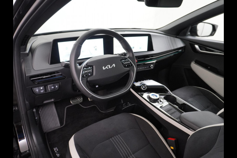 Kia Ev6 GT-Line 77.4 kWh VAN: 41.900,- VOOR 37.877,- UW HERFSTVOORDEEL: 4.023,- | FABRIEKSGARANTIE T/M 10-2030 OF 150.000KM | 1e EIG. | DEALER ONDERHOUDEN | TOPSTAAT