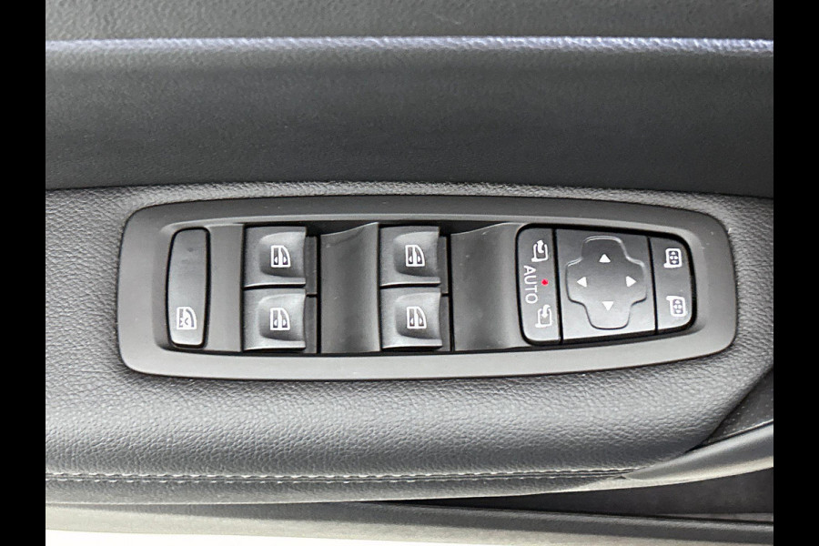 Renault Mégane 1.3 TCe 130PK AUTOM. Intens CRUISE NAVI LED CARPLAY