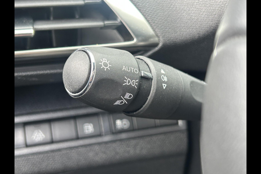 Peugeot 3008 1.6 HYbrid 225 Active Pack