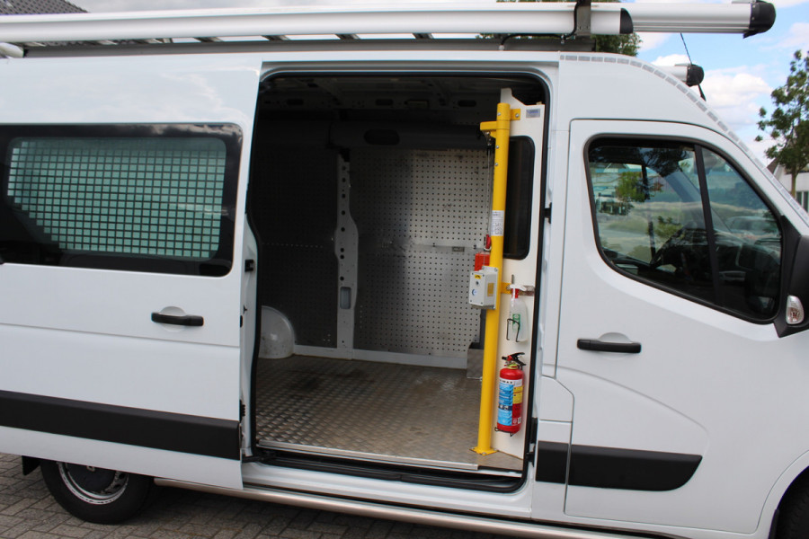 Renault Master T35 2.3 dCi 130PK Euro6 L2H2 ✓ airco ✓ imperiaal ✓ Trekhaak 2500KG
