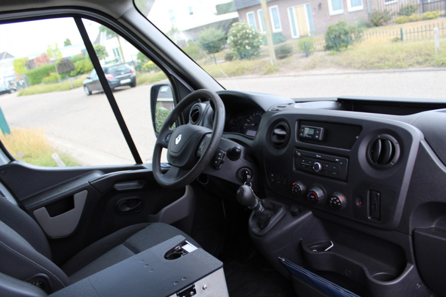 Renault Master T35 2.3 dCi 130PK Euro6 L2H2 ✓ airco ✓ imperiaal ✓ Trekhaak 2500KG