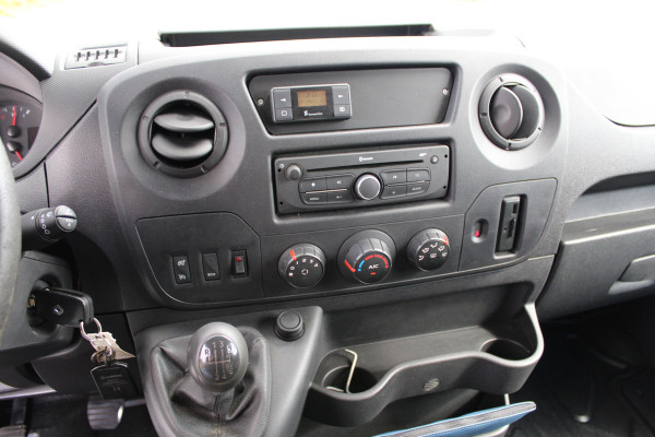 Renault Master T35 2.3 dCi 130PK Euro6 L2H2 ✓ airco ✓ imperiaal ✓ Trekhaak 2500KG