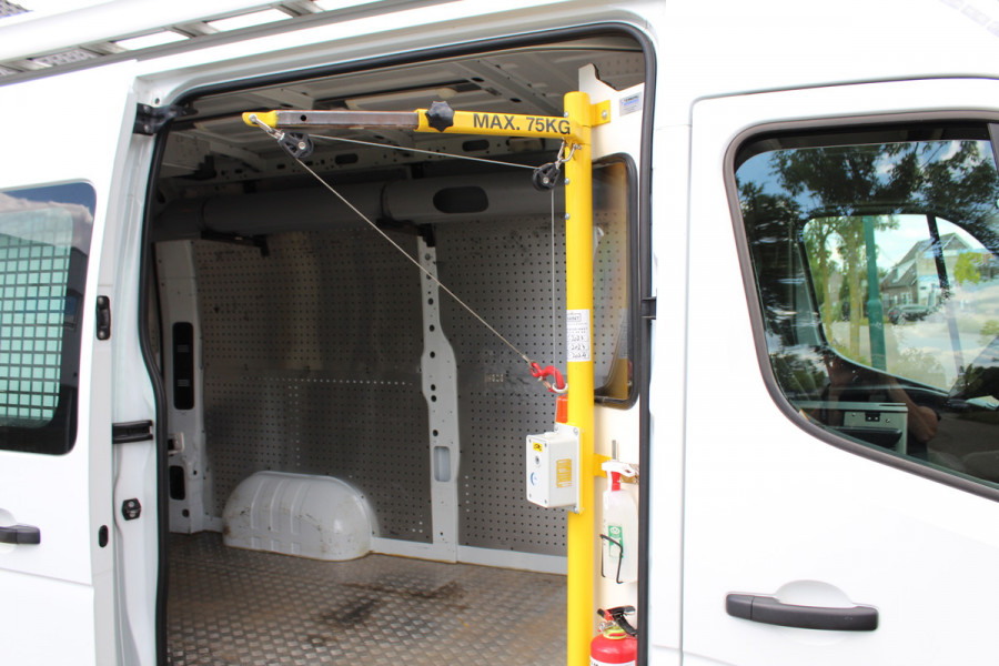 Renault Master T35 2.3 dCi 130PK Euro6 L2H2 ✓ airco ✓ imperiaal ✓ Trekhaak 2500KG