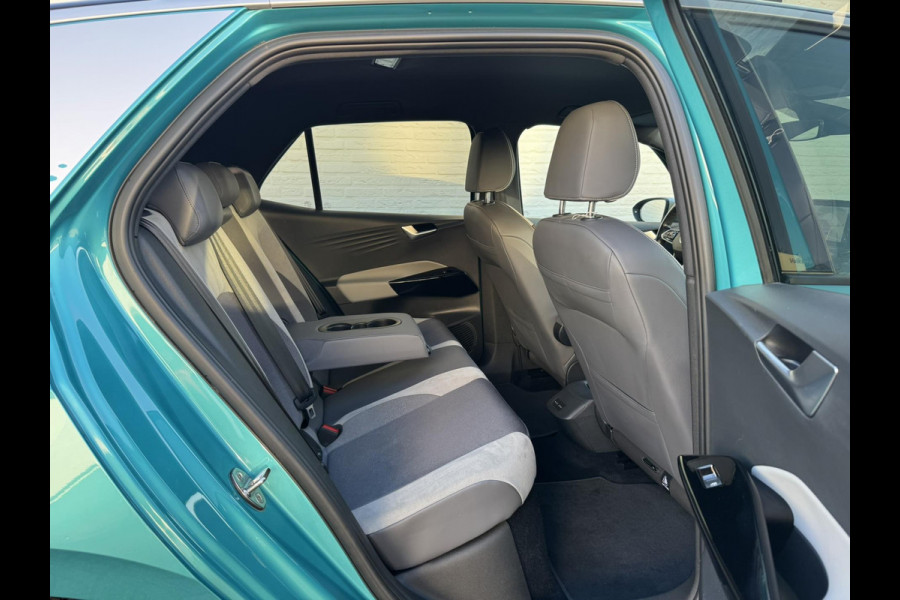 Volkswagen ID.3 First Plus 58 kWh Volle uitv. Camera Carplay Sfeer verl. Stoel en stuurverwarming
