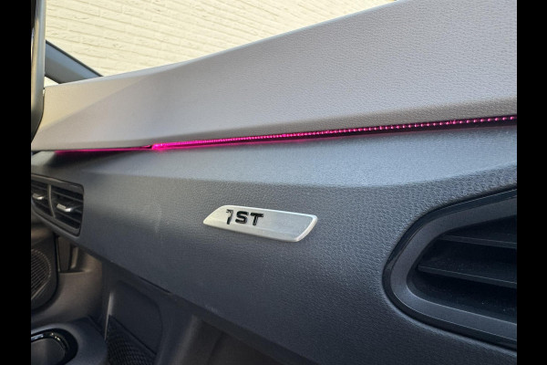 Volkswagen ID.3 First Plus 58 kWh Volle uitv. Camera Carplay Sfeer verl. Stoel en stuurverwarming
