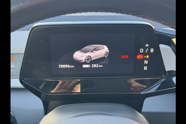 Volkswagen ID.3 First Plus 58 kWh Volle uitv. Camera Carplay Sfeer verl. Stoel en stuurverwarming