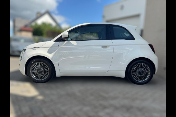 Fiat 500 Icon 42 kWh PDC / CARPLAY / NAVIGATIE / 2x LAADKABELS / CRUISE CONTROL / LMV / WEINIG KM'S / CLIMA