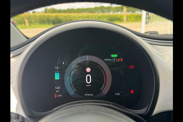 Fiat 500 Icon 42 kWh PDC / CARPLAY / NAVIGATIE / 2x LAADKABELS / CRUISE CONTROL / LMV / WEINIG KM'S / CLIMA