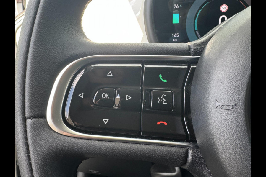 Fiat 500 Icon 42 kWh PDC / CARPLAY / NAVIGATIE / 2x LAADKABELS / CRUISE CONTROL / LMV / WEINIG KM'S / CLIMA