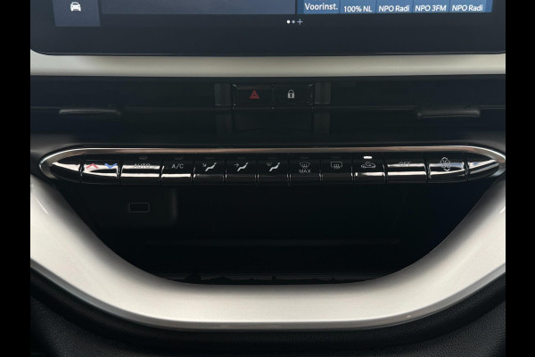 Fiat 500 Icon 42 kWh PDC / CARPLAY / NAVIGATIE / 2x LAADKABELS / CRUISE CONTROL / LMV / WEINIG KM'S / CLIMA