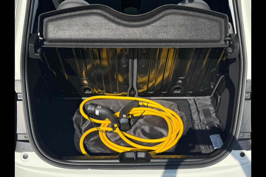Fiat 500 Icon 42 kWh PDC / CARPLAY / NAVIGATIE / 2x LAADKABELS / CRUISE CONTROL / LMV / WEINIG KM'S / CLIMA
