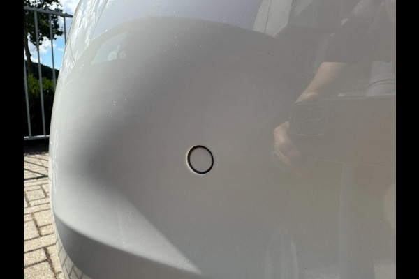 Fiat 500 Icon 42 kWh PDC / CARPLAY / NAVIGATIE / 2x LAADKABELS / CRUISE CONTROL / LMV / WEINIG KM'S / CLIMA
