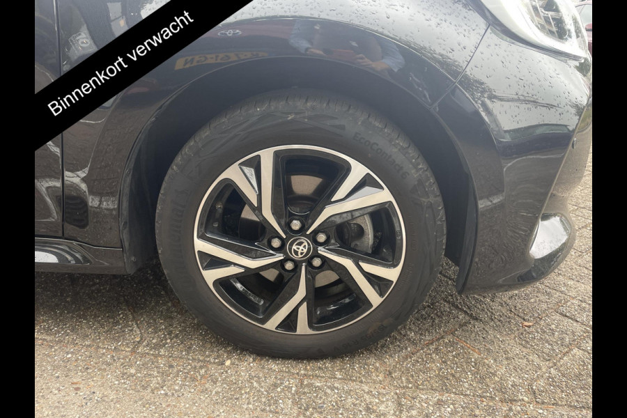 Toyota Yaris 1.5 Hybrid 115 Dynamic | Dodehoek detectie | Stoel/Stuur verwarming | Parkeersensoren | Apple Carplay & AndroidAUTO