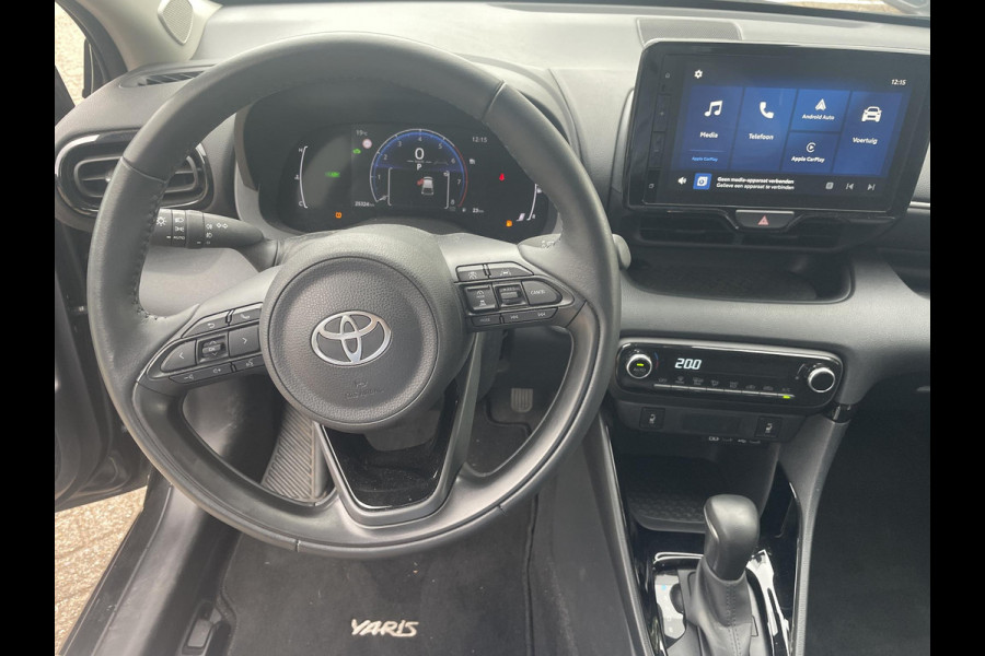 Toyota Yaris 1.5 Hybrid 115 Dynamic | Dodehoek detectie | Stoel/Stuur verwarming | Parkeersensoren | Apple Carplay & AndroidAUTO