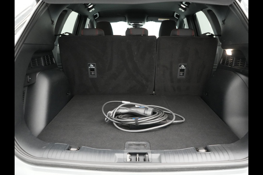 Ford Kuga 2.5 ST-Line Plug In Hybrid 225pk Dealer O.H PHEV | Head Up | 360 Camera | Adaptive Cruise | Apple Carplay | Blis | Sporstoelen & Stuur Verwarmd | Navigatie | Virtual | DAB |