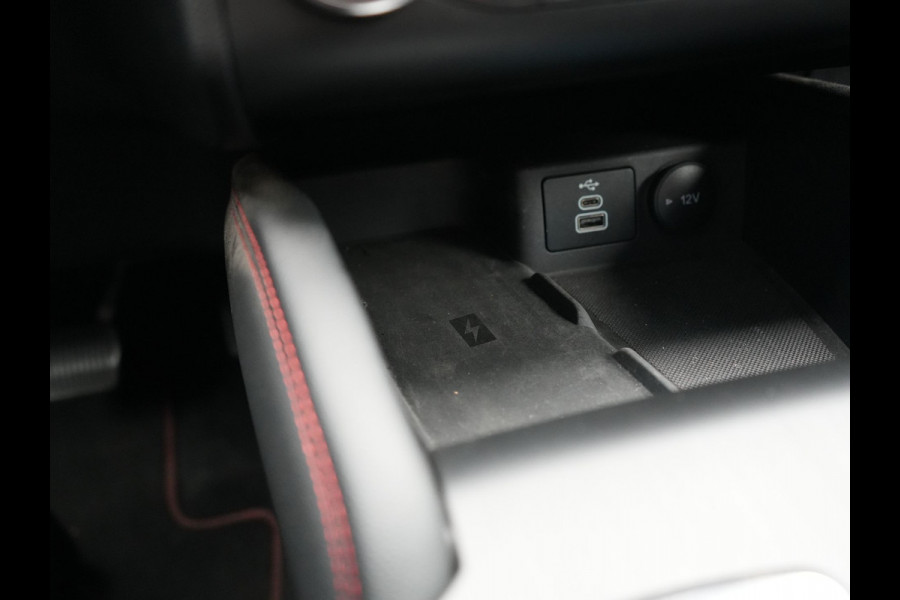 Ford Kuga 2.5 ST-Line Plug In Hybrid 225pk Dealer O.H PHEV | Head Up | 360 Camera | Adaptive Cruise | Apple Carplay | Blis | Sporstoelen & Stuur Verwarmd | Navigatie | Virtual | DAB |