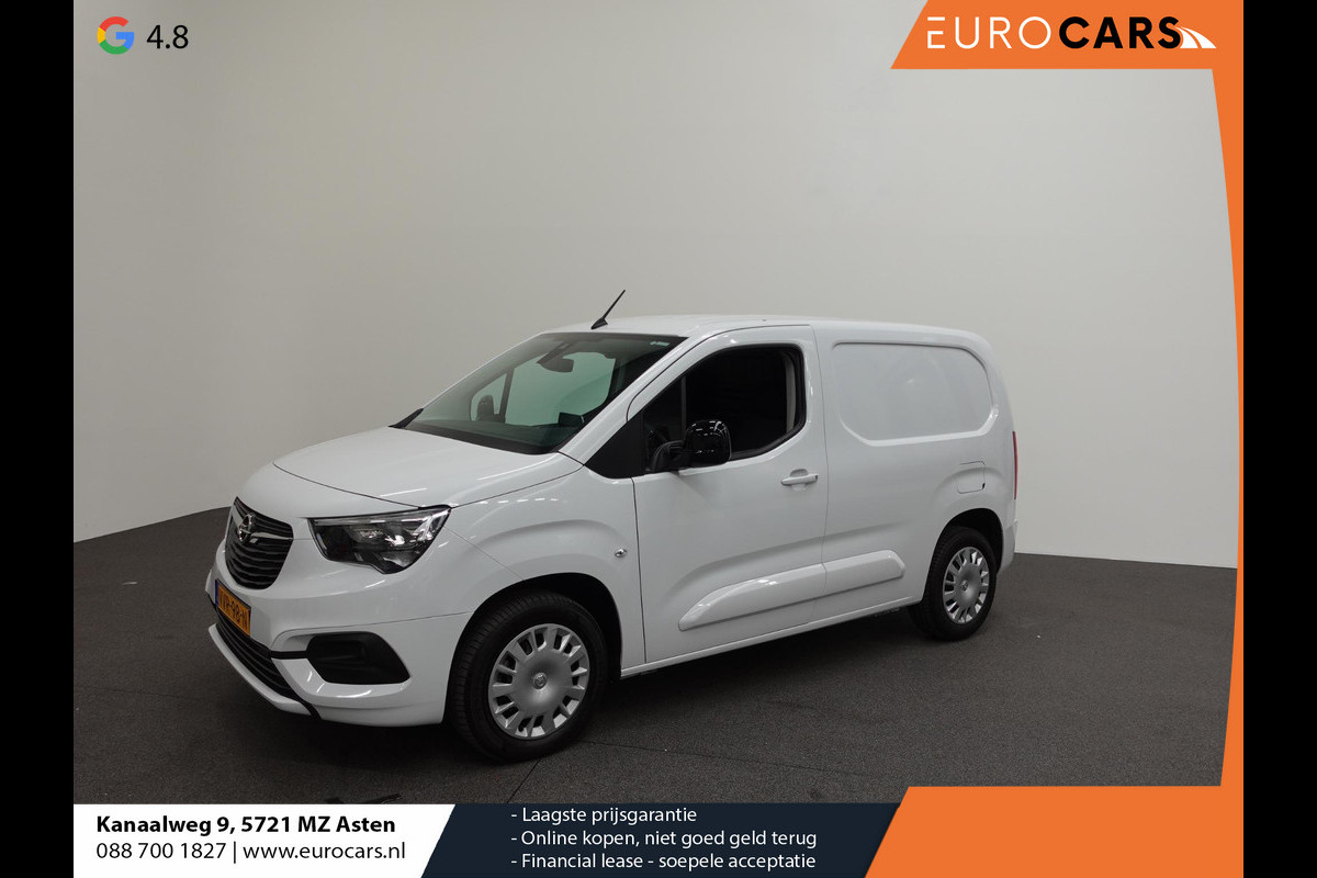 Opel Combo 130pk L1 Automaat Apple Carplay Trekhaak Parkeersensoren Airco Cruise control 2-zits Opel Combo 130pk L1 Automaat Apple Carplay Trekhaak Parkeersensoren Airco Cruise control 2-zits