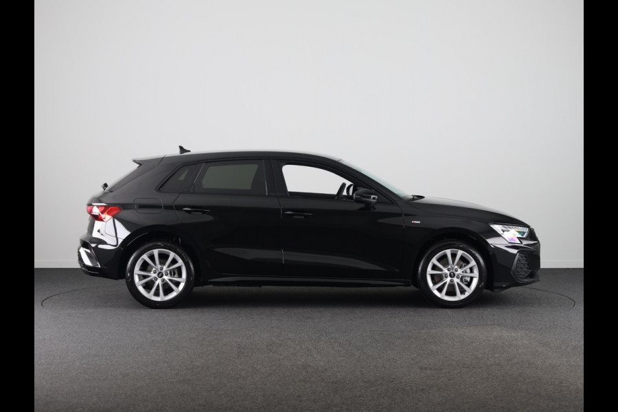 Audi A3 Sportback 40 TFSI e S edition assistentiepakket driving + parking Plus, optiekpakket zwart plus, privacy glass