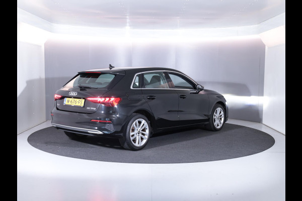 Audi A3 Sportback 30 TFSI Attitude 110 pk S-tronic | Navigatie | Parkeersensoren achter | Autom. airco | Apple Carplay/Android Auto | LED koplampen |