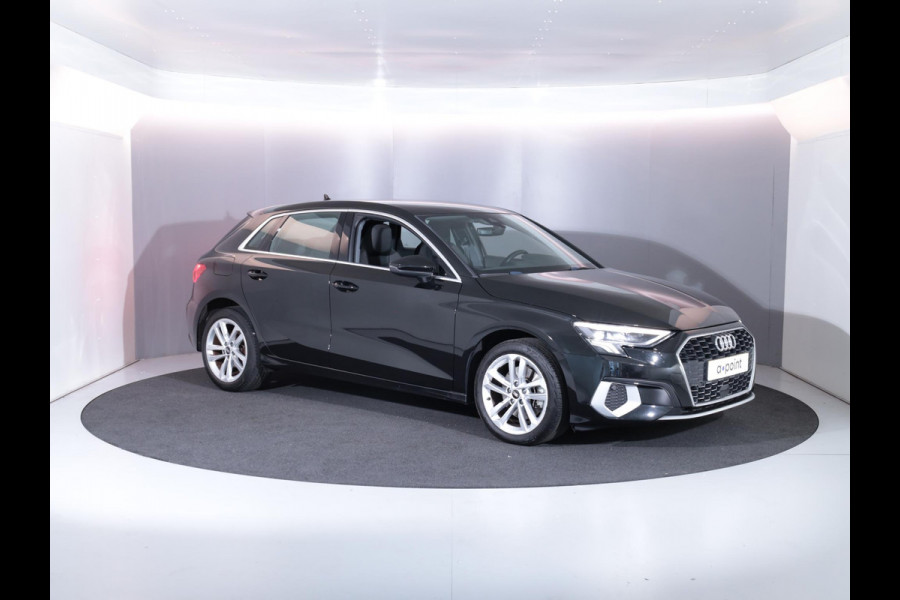 Audi A3 Sportback 30 TFSI Attitude 110 pk S-tronic | Navigatie | Parkeersensoren achter | Autom. airco | Apple Carplay/Android Auto | LED koplampen |