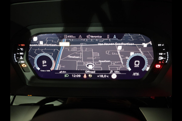 Audi A3 Sportback 30 TFSI Attitude 110 pk S-tronic | Navigatie | Parkeersensoren achter | Autom. airco | Apple Carplay/Android Auto | LED koplampen |