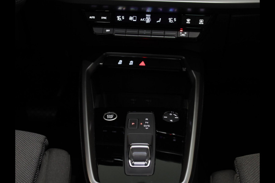 Audi A3 Sportback 30 TFSI Attitude 110 pk S-tronic | Navigatie | Parkeersensoren achter | Autom. airco | Apple Carplay/Android Auto | LED koplampen |