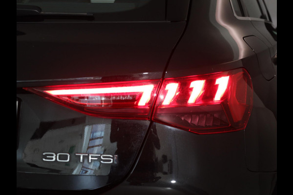 Audi A3 Sportback 30 TFSI Attitude 110 pk S-tronic | Navigatie | Parkeersensoren achter | Autom. airco | Apple Carplay/Android Auto | LED koplampen |