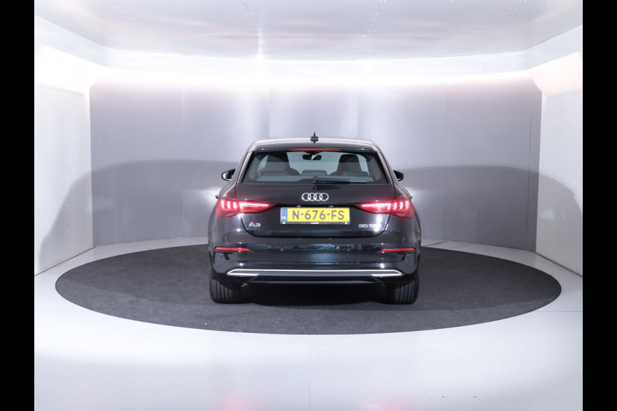 Audi A3 Sportback 30 TFSI Attitude 110 pk S-tronic | Navigatie | Parkeersensoren achter | Autom. airco | Apple Carplay/Android Auto | LED koplampen |