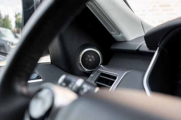 Land Rover Range Rover Sport 2.0 P400e HSE Autobiography Dynamic 404 PK Luchtvering Panorama Meridian Camera 20''