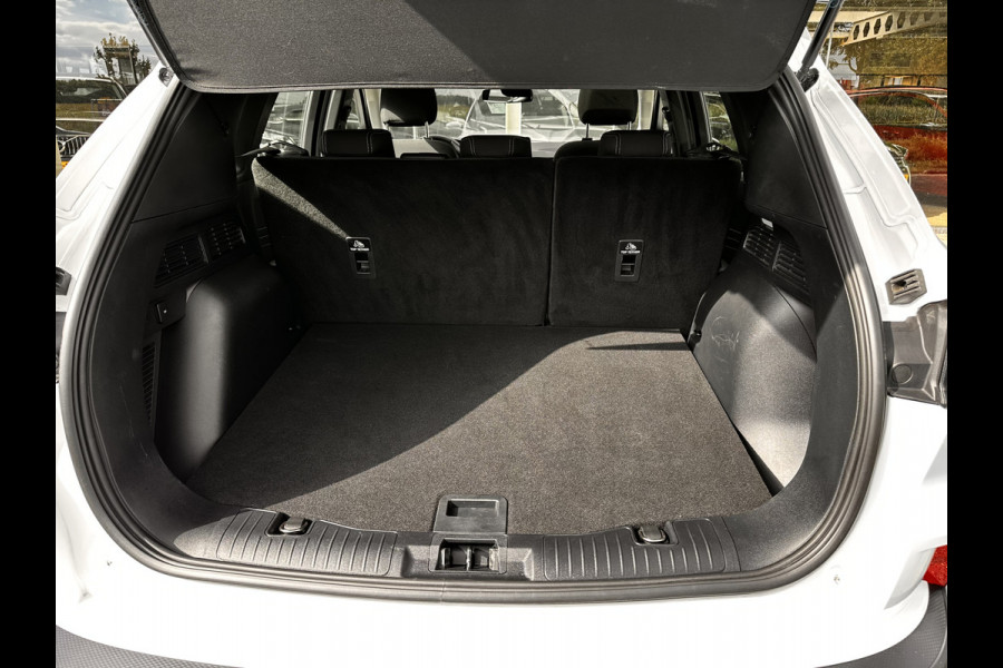 Ford Kuga 2.5 PHEV Titanium | Pano | Trekhaak 1500kg | Adaptive CC | Climate | Navi | All season banden | occasion