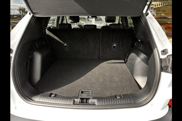 Ford Kuga 2.5 PHEV Titanium | Pano | Trekhaak 1500kg | Adaptive CC | Climate | Navi | All season banden | occasion