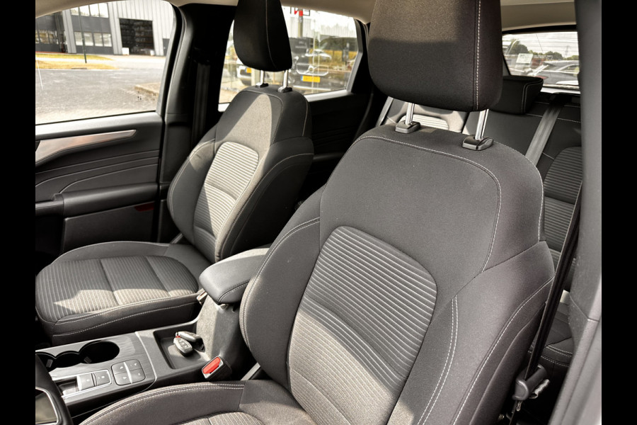 Ford Kuga 2.5 PHEV Titanium | Pano | Trekhaak 1500kg | Adaptive CC | Climate | Navi | All season banden | occasion