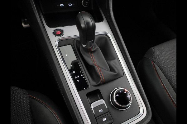 Seat Ateca FR Business Intense 1.5 TSI 150 pk Automaat (DSG) | Private lease vanaf 677,-- pm | Verlengde garantie | Navigatie | Parkeersensoren (Park assist) | Achteruitrijcamera | Adaptieve cruise control | Stoelverwarming |