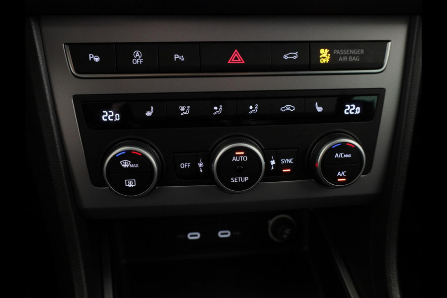 Seat Ateca FR Business Intense 1.5 TSI 150 pk Automaat (DSG) | Private lease vanaf 677,-- pm | Verlengde garantie | Navigatie | Parkeersensoren (Park assist) | Achteruitrijcamera | Adaptieve cruise control | Stoelverwarming |