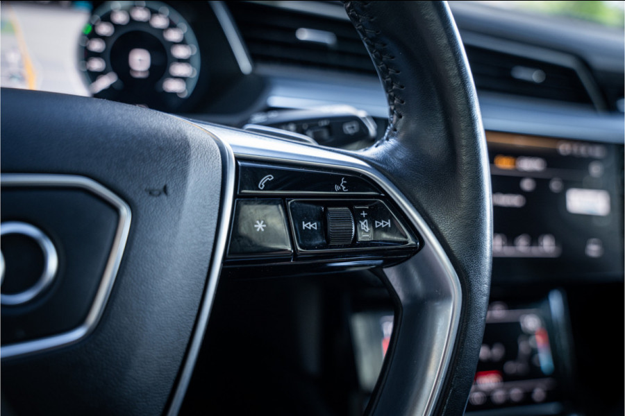 Audi e-tron 55 quattro Advanced Pro Line Plus 95 kWh ** Panodak ** B&O ** 21"
