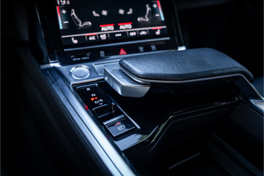 Audi e-tron 55 quattro Advanced Pro Line Plus 95 kWh ** Panodak ** B&O ** 21"