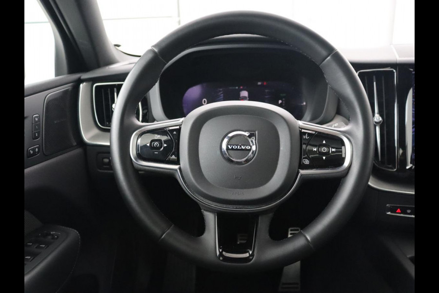 Volvo XC60 2.0 Recharge T8 AWD R-Design | Panoramadak | Trekhaak | Stoel & stuurverwarming | 360 Camera | 21'' | Harman/Kardon | Adaptive cruise | Keyless | Carplay | Memory | PHEV | Plug In