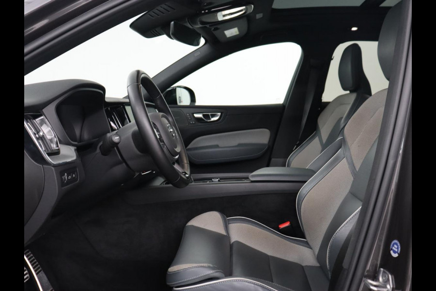 Volvo XC60 2.0 Recharge T8 AWD R-Design | Panoramadak | Trekhaak | Stoel & stuurverwarming | 360 Camera | 21'' | Harman/Kardon | Adaptive cruise | Keyless | Carplay | Memory | PHEV | Plug In